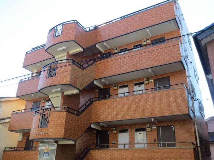 メゾンボヌールの物件外観写真