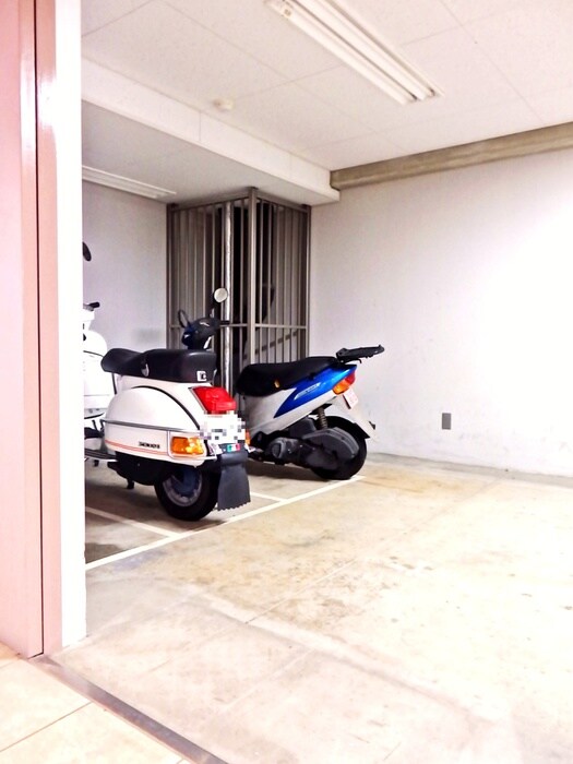 六本木ライズハウスの物件外観写真