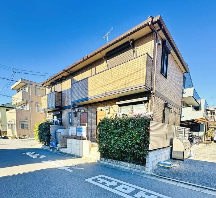 ピヴォワーヌの物件外観写真