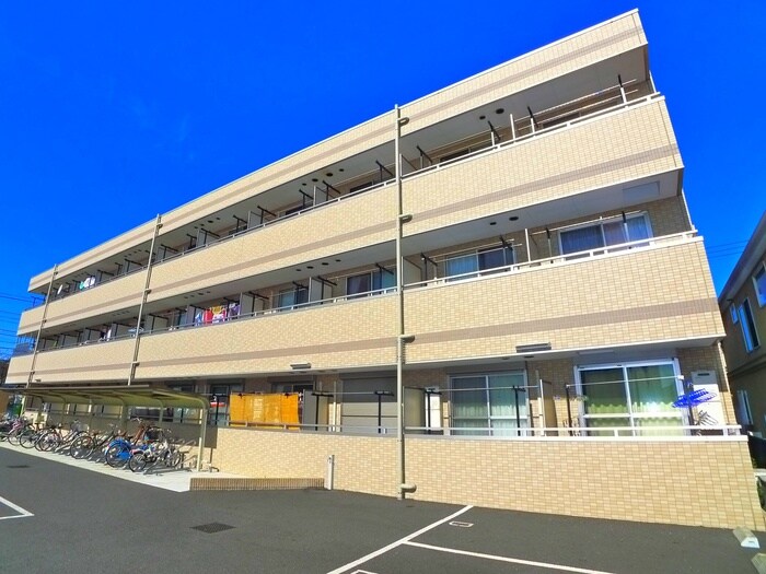 スプリングホ－ムの物件外観写真