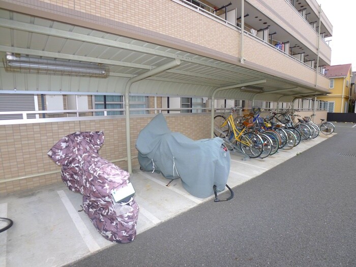 スプリングホ－ムの物件外観写真