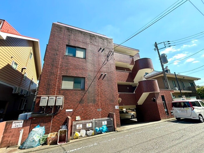 ラ・カセッタの物件外観写真