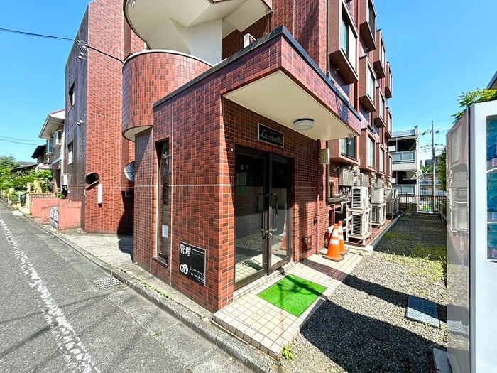 ラ・カセッタの物件外観写真