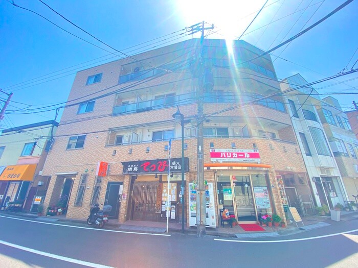 メゾンデマルシェの物件外観写真