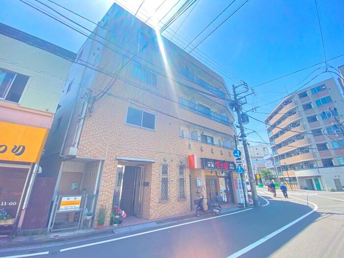 メゾンデマルシェの物件外観写真