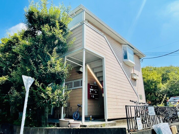 エステ－トピア吉川の物件外観写真