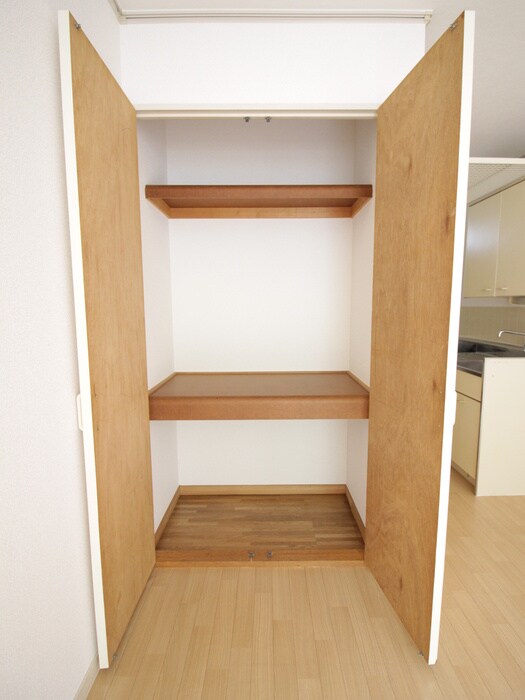 エステ－トピア吉川の物件内観写真