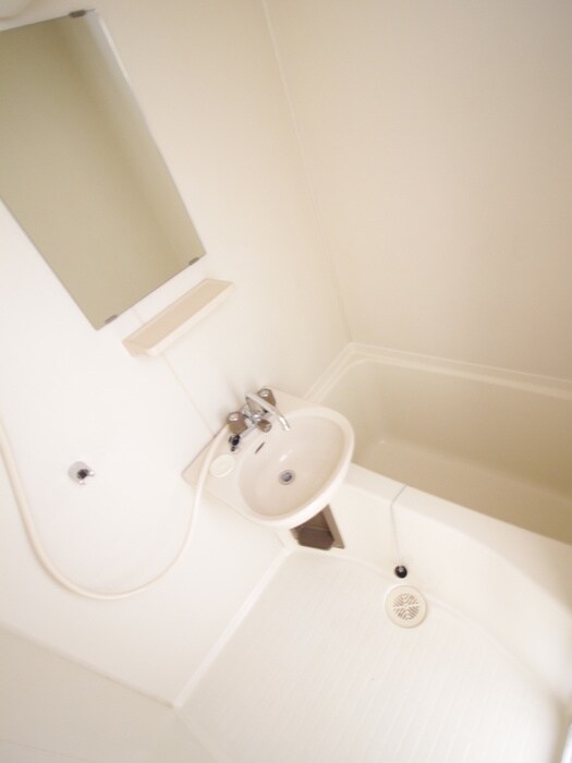 エステ－トピア吉川の物件内観写真