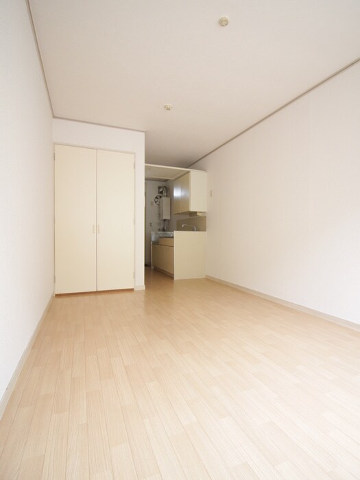 エステ－トピア吉川の物件内観写真