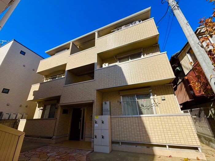 ラ・フルールの物件外観写真