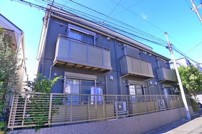 フローラ松が丘の物件外観写真