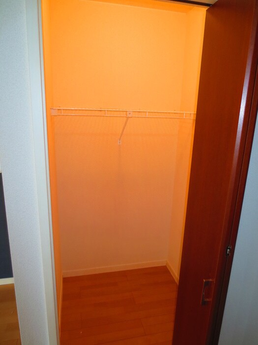 フローラ松が丘の物件内観写真