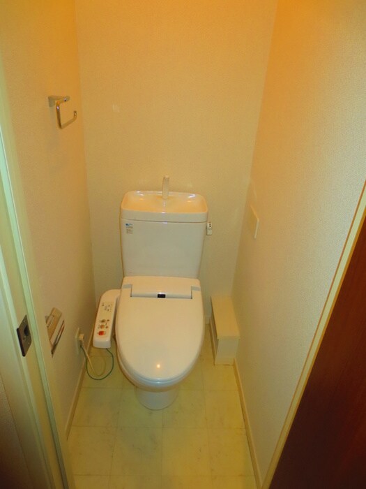 フローラ松が丘の物件内観写真