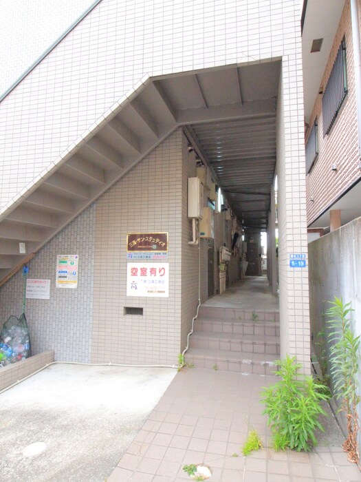 三高・サン・ステュディオの物件外観写真