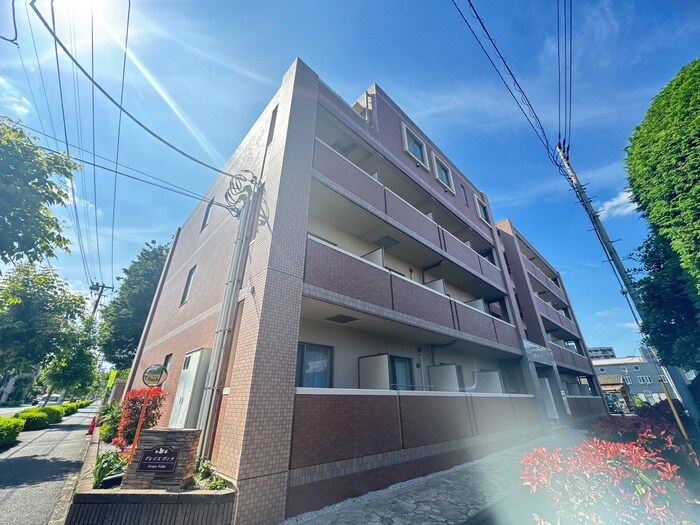 グレイスヴィラの物件外観写真
