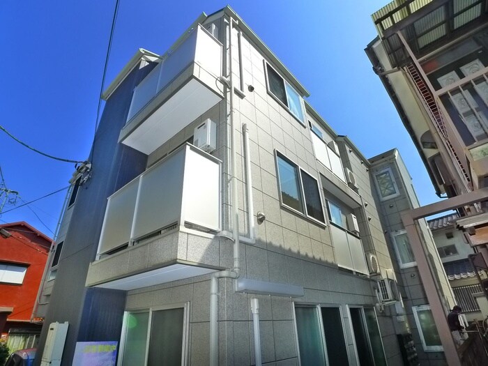 シャンテ西新井本町の物件外観写真