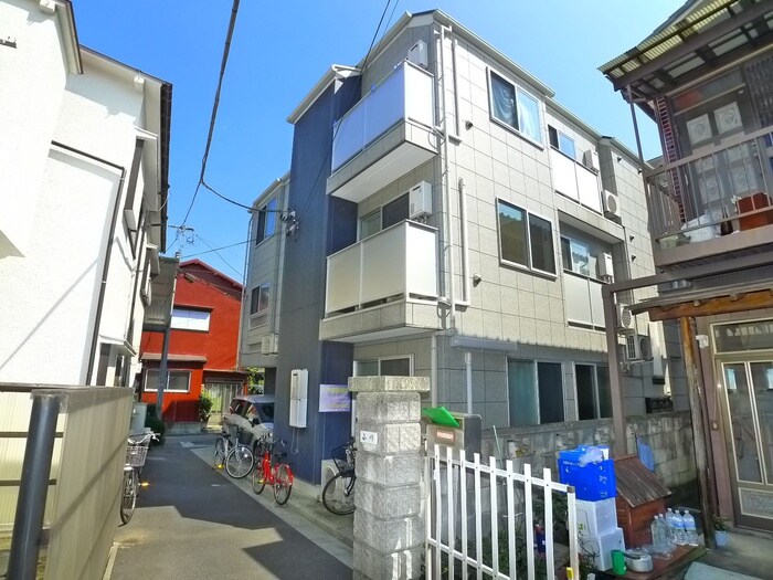 シャンテ西新井本町の物件外観写真