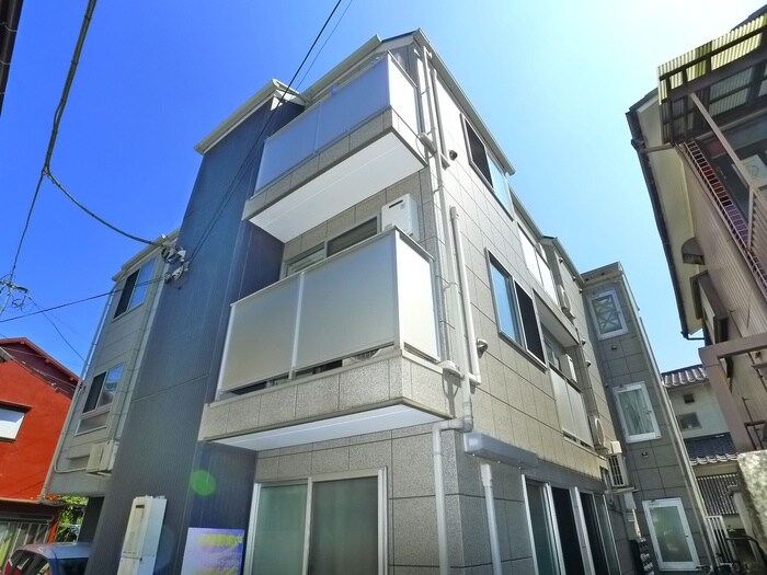 シャンテ西新井本町の物件外観写真