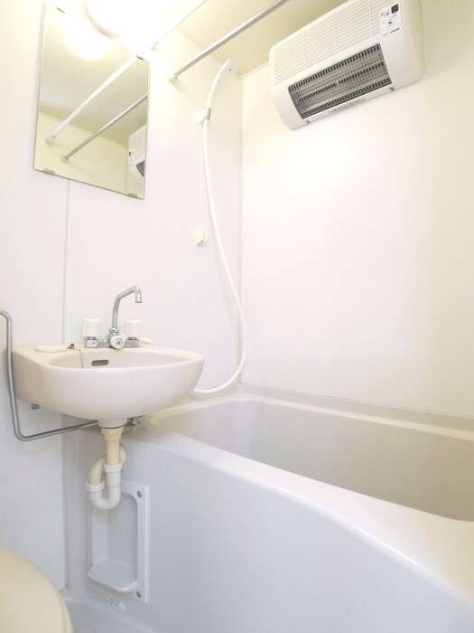 シャンテ西新井本町の物件内観写真