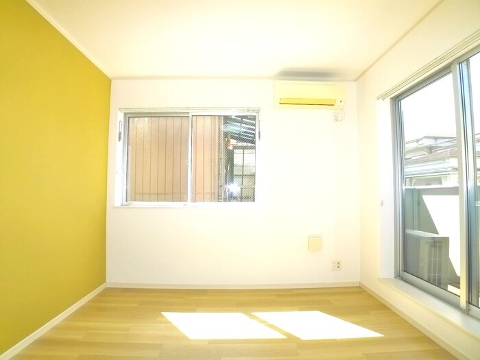 シャンテ西新井本町の物件内観写真