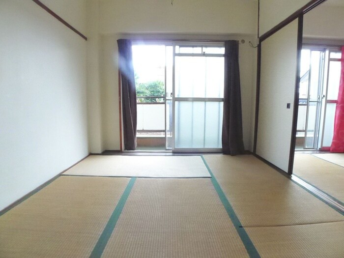 山内ハイツの物件内観写真