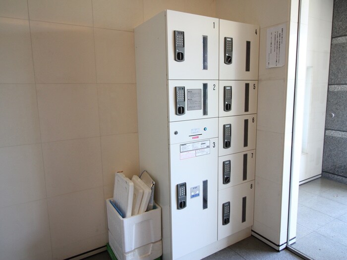 Ｒｏｂｕｓｔ　Ｃｏｕｒｔの物件外観写真