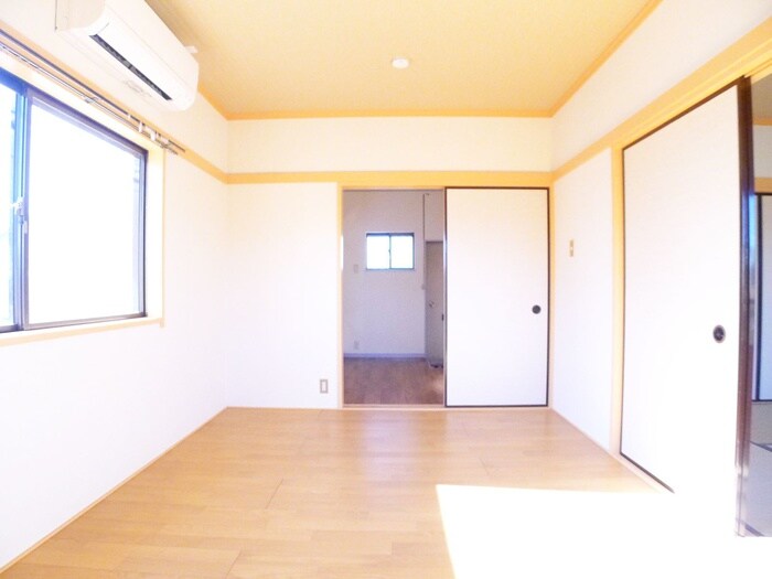 輪光ハイツの物件内観写真