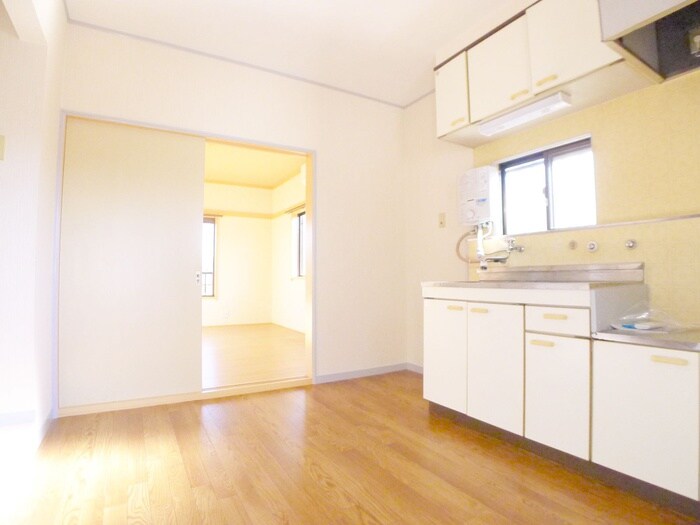 輪光ハイツの物件内観写真