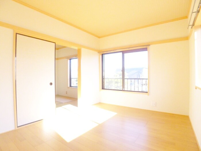 輪光ハイツの物件内観写真