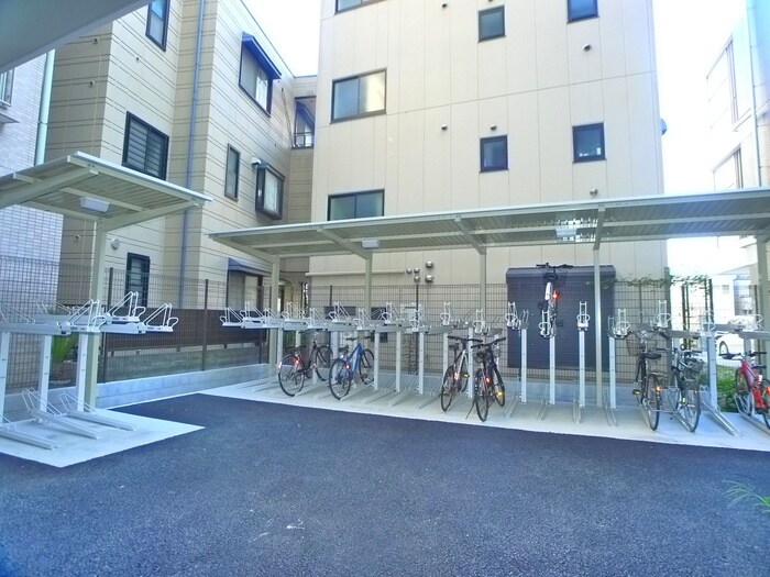 アルファコート綾瀬2の物件外観写真