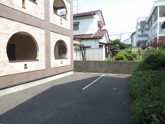 リバティハウスの物件外観写真