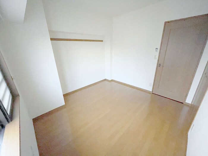 パウロニアビューコートの物件内観写真