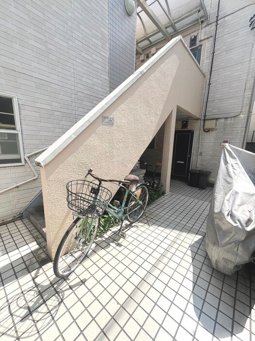 サーキット成田東の物件外観写真