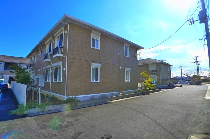 クリスタル　エトワールの物件外観写真