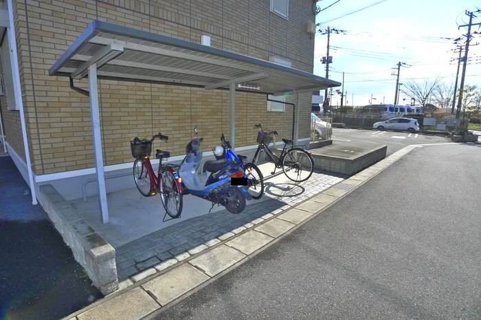 クリスタル　エトワールの物件外観写真