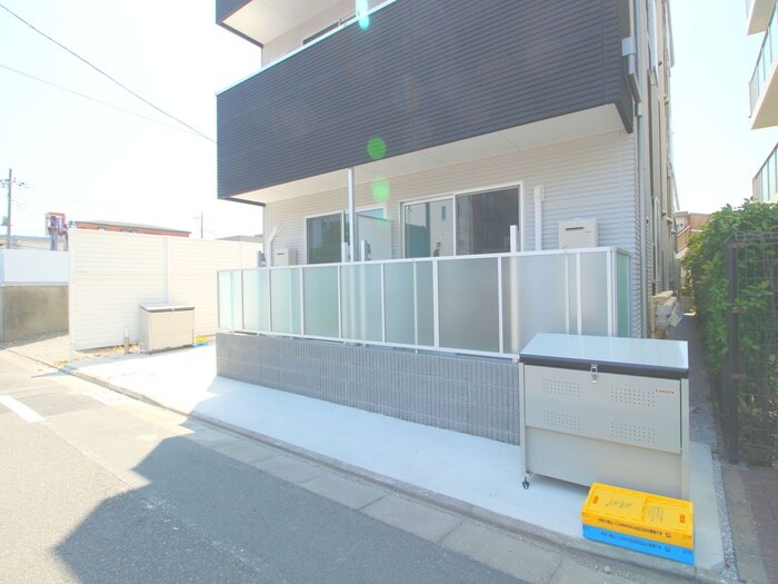 O２レジデンス竹ノ塚　A棟の物件外観写真