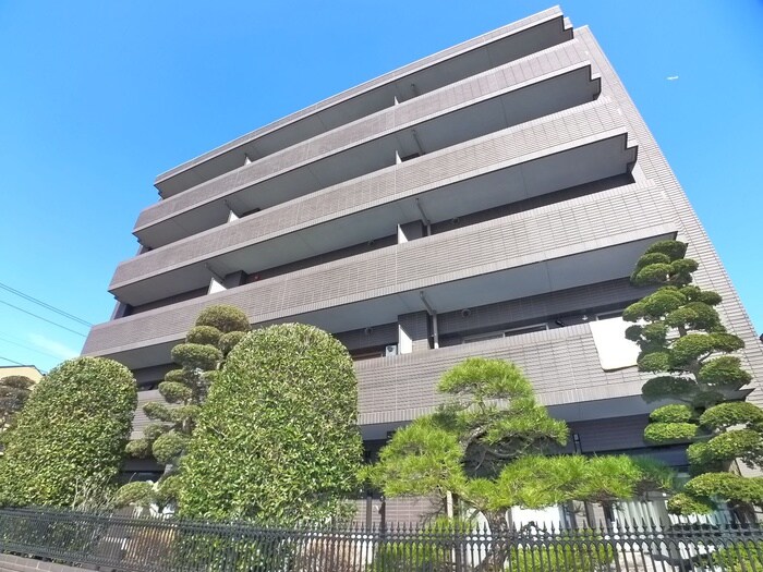 グレースコート市川妙典の物件外観写真