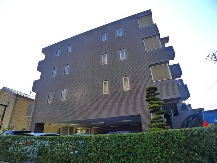 グレースコート市川妙典の物件外観写真