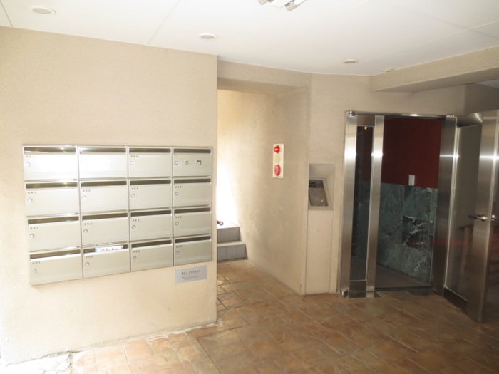 エクルーズの物件外観写真