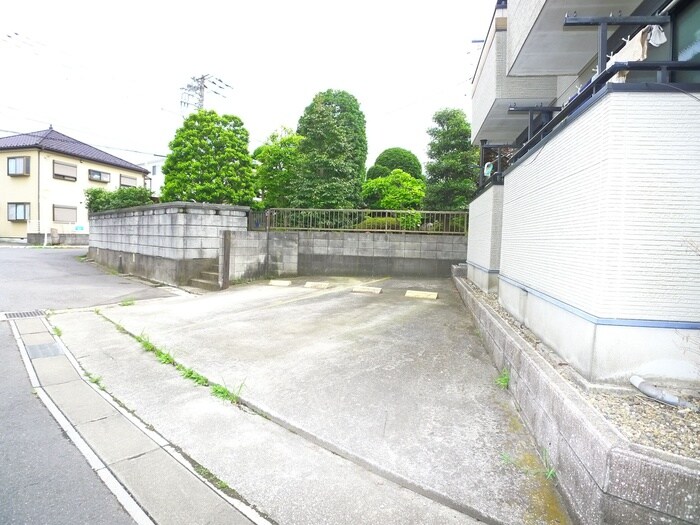 コ－ポネイティスの物件外観写真