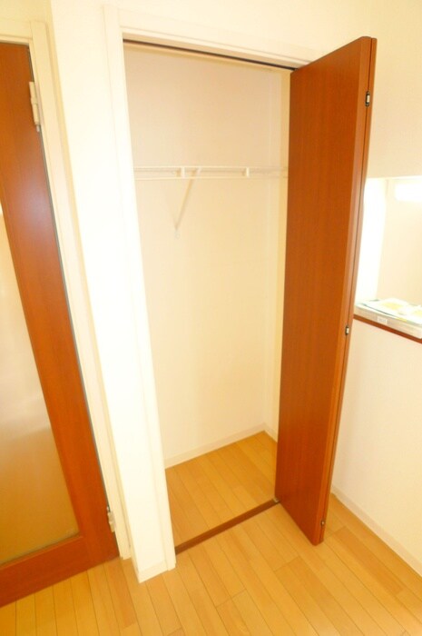 暫草（ｼﾊﾞﾗｸｿｳ）の物件内観写真