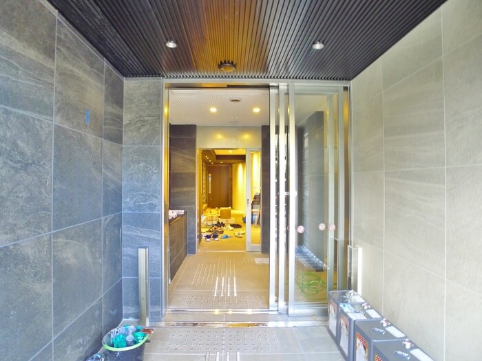 スアヴィス舎人の物件外観写真