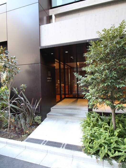 HAMACHO APARTMENTSの物件外観写真