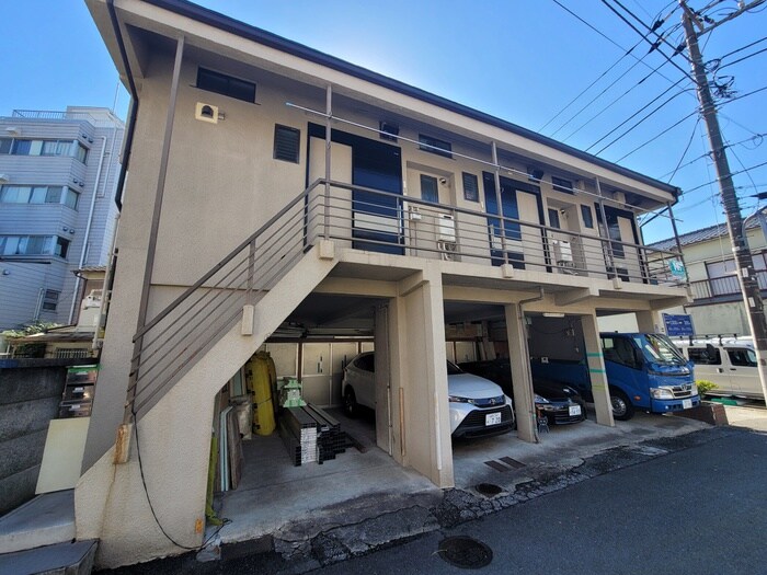 アライハイツの物件外観写真