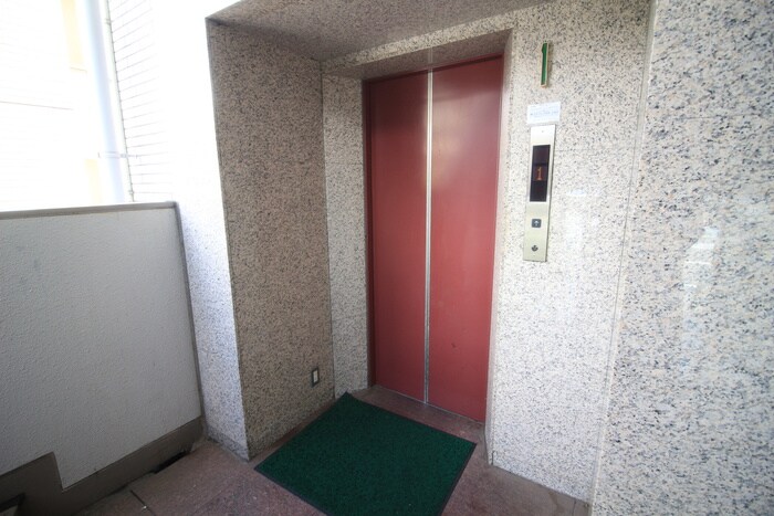 ルミエール上杉の物件外観写真