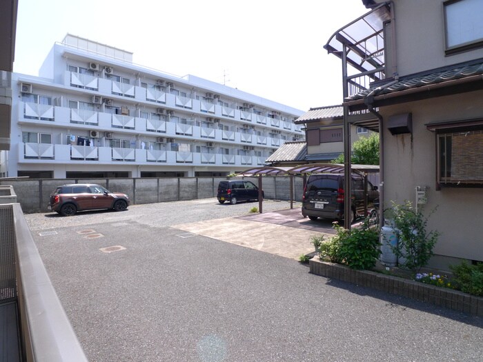 ステップステ－ジの物件外観写真