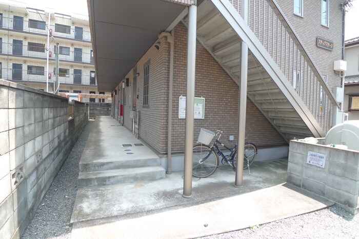 ステップステ－ジの物件外観写真