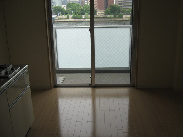 ﾌﾟﾗｳﾄﾞﾌﾗｯﾄ隅田ﾘﾊﾞ-ｻｲﾄﾞの物件内観写真