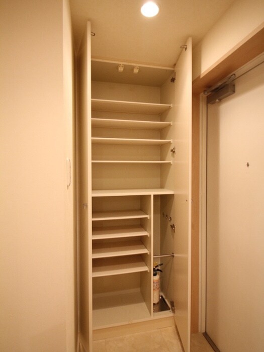 ﾌﾟﾗｳﾄﾞﾌﾗｯﾄ隅田ﾘﾊﾞ-ｻｲﾄﾞの物件内観写真