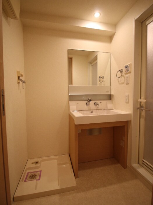 ﾌﾟﾗｳﾄﾞﾌﾗｯﾄ隅田ﾘﾊﾞ-ｻｲﾄﾞの物件内観写真